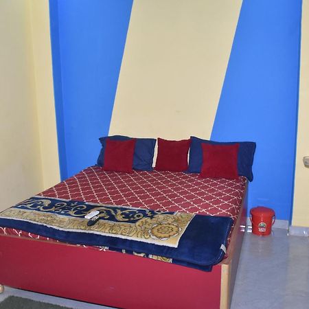 Veda'S Grand P.G Hotel Varanasi Exterior photo