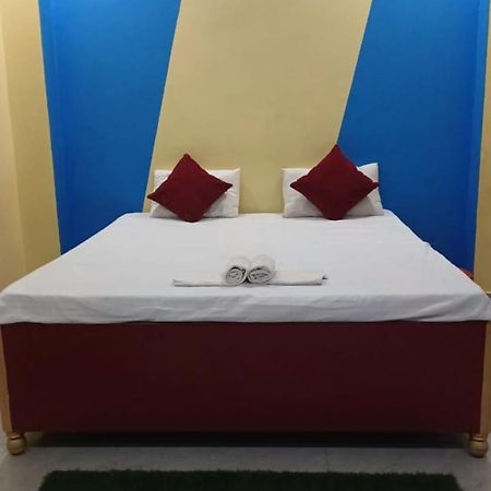 Veda'S Grand P.G Hotel Varanasi Exterior photo