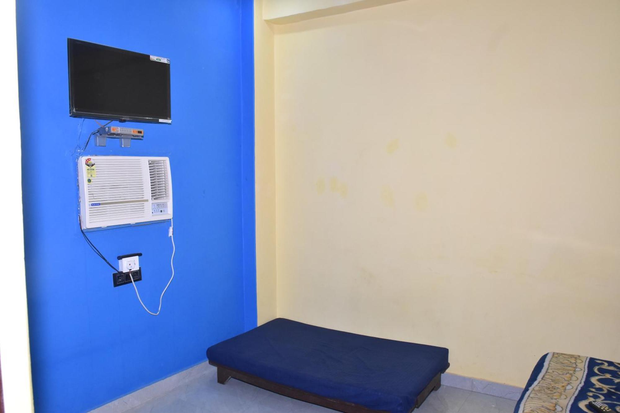 Veda'S Grand P.G Hotel Varanasi Exterior photo