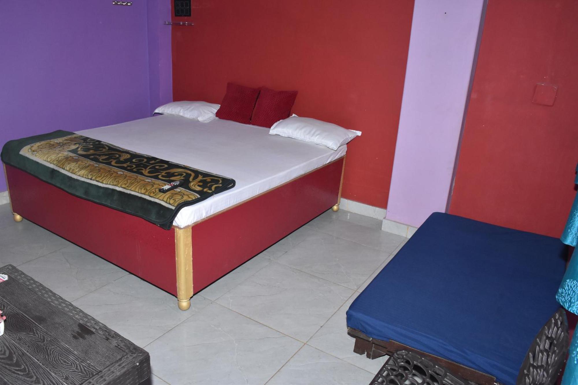 Veda'S Grand P.G Hotel Varanasi Exterior photo