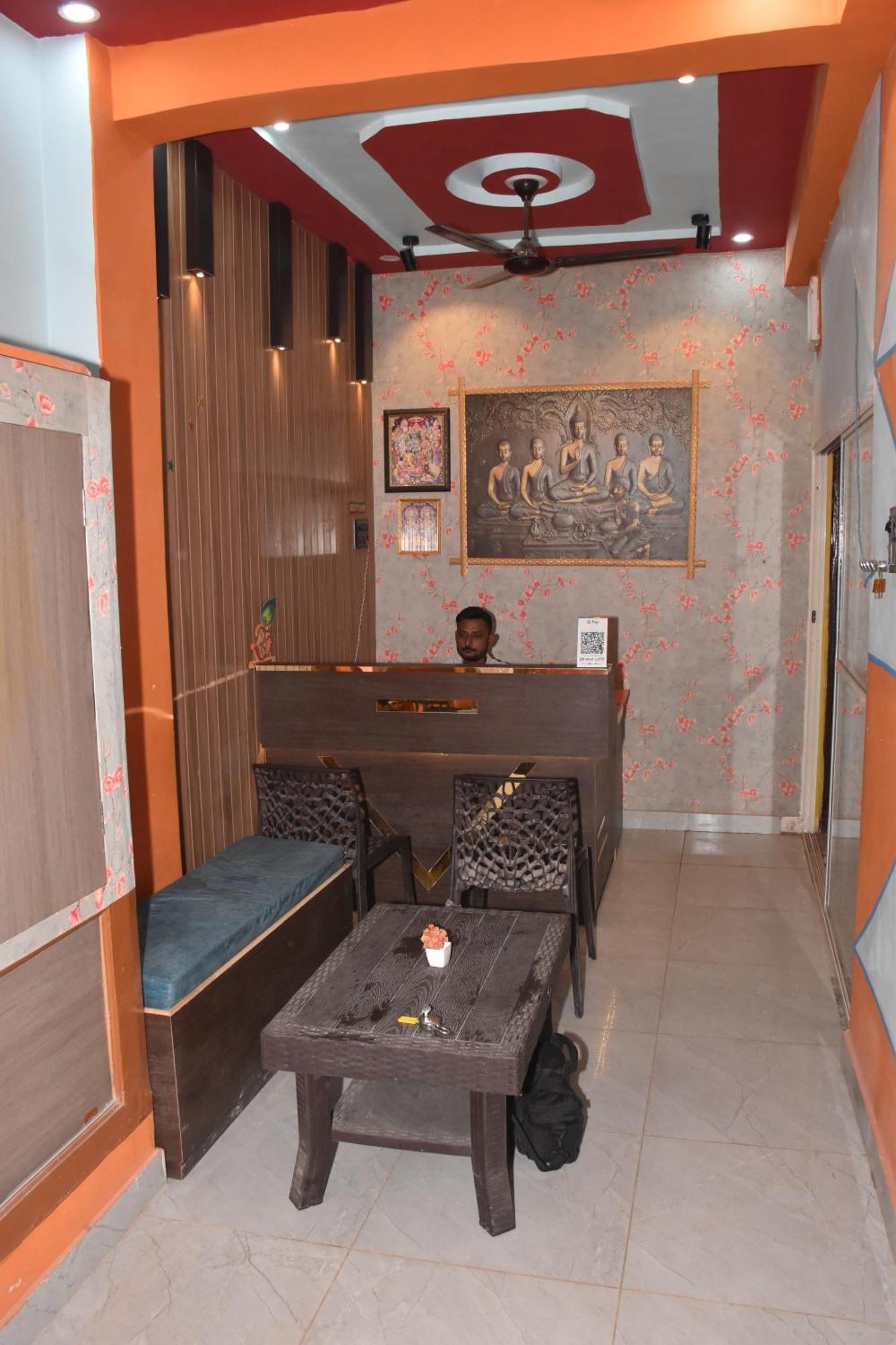 Veda'S Grand P.G Hotel Varanasi Exterior photo