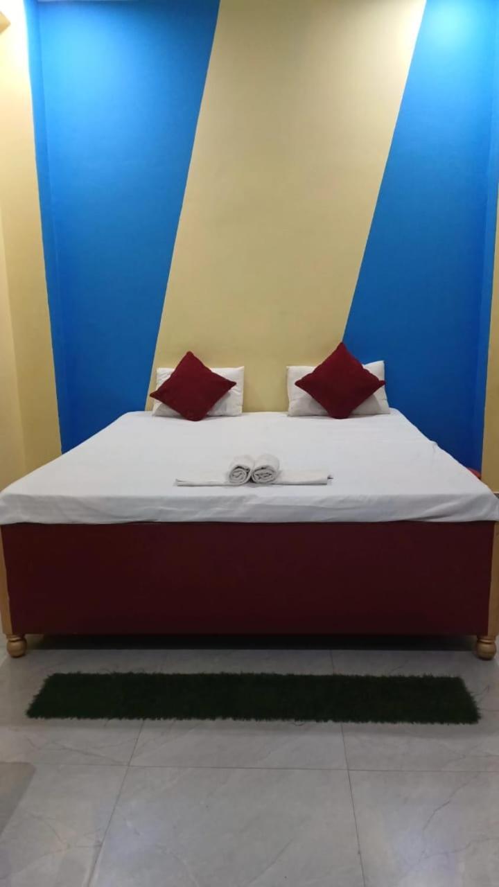 Veda'S Grand P.G Hotel Varanasi Exterior photo